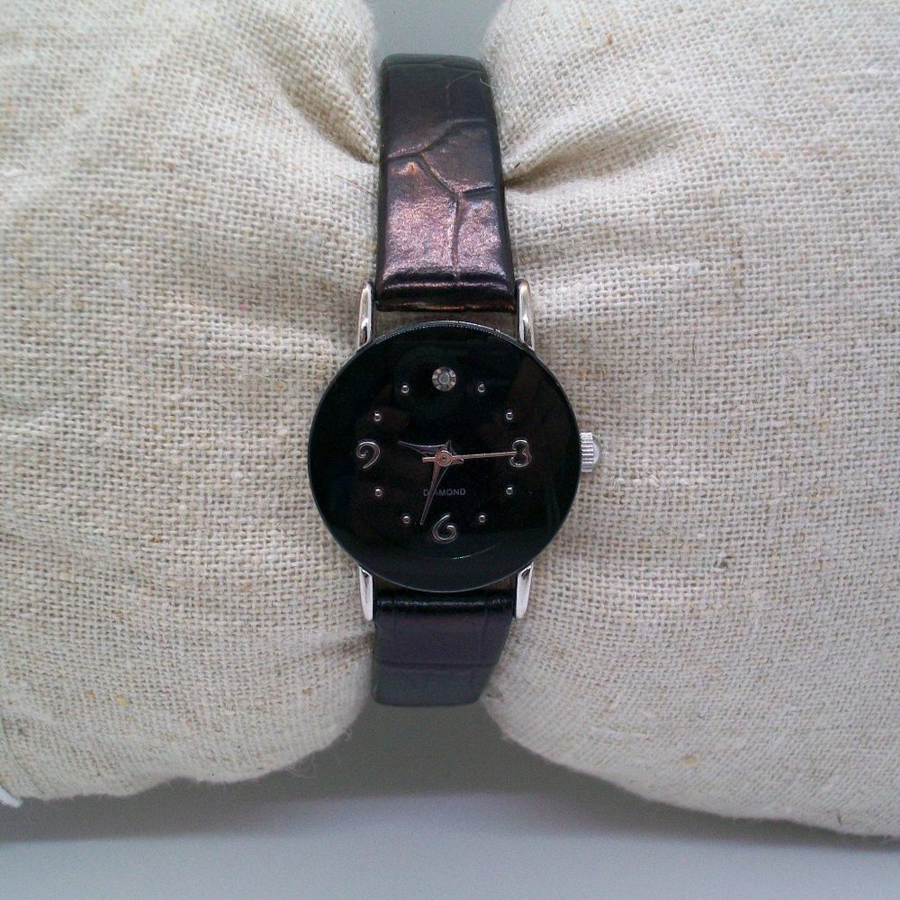 Avon Black Analog Diamond Accent Watch Genuine Leather Watchband NEW BATTERY